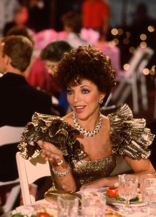 Joan Collins on the set of the soap opera "Dynasty" in which she played the Alexis Carrington, Hollywood 1985