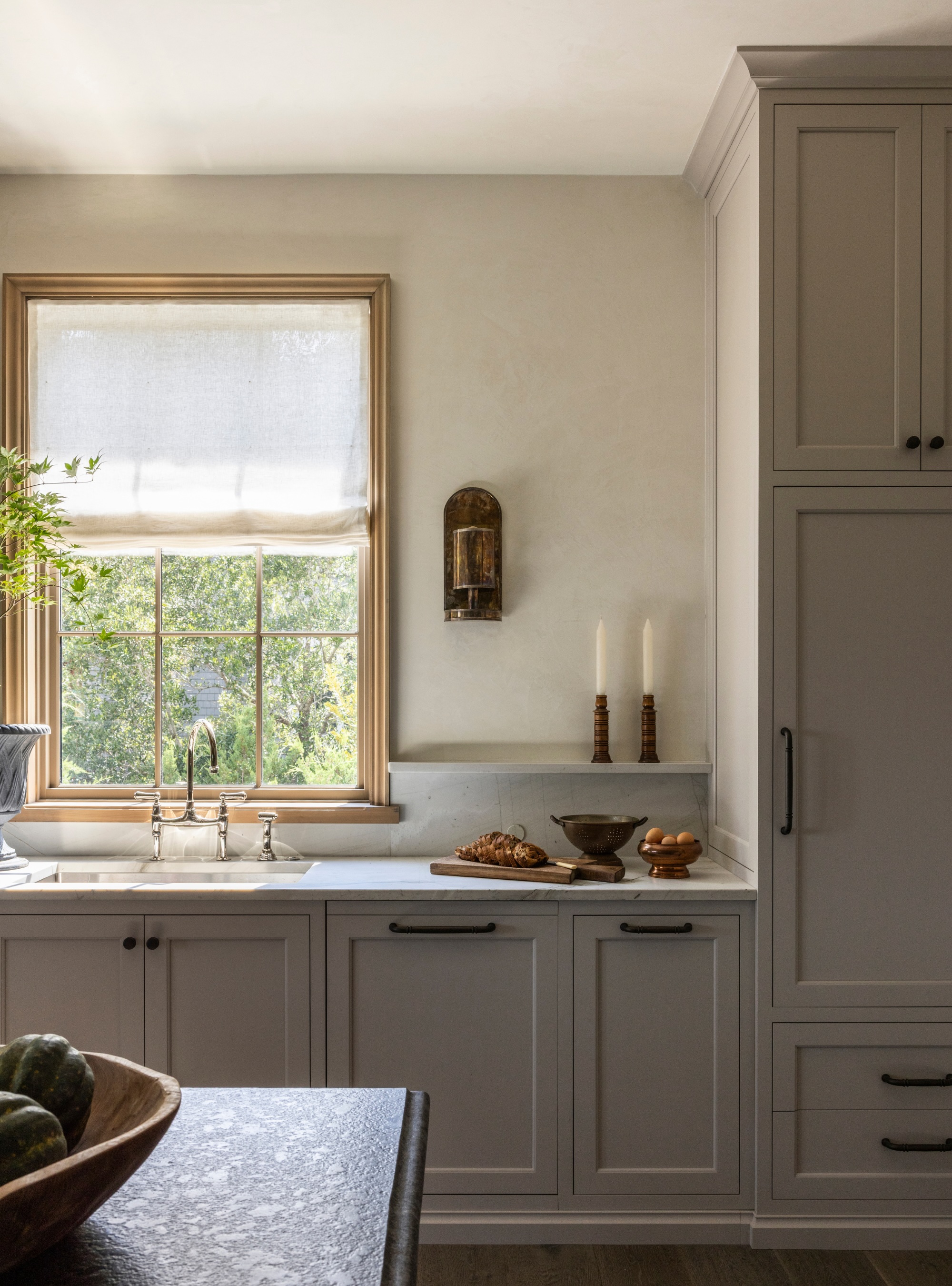 Neutral tonal kitchen color scheme with shaker cabinets