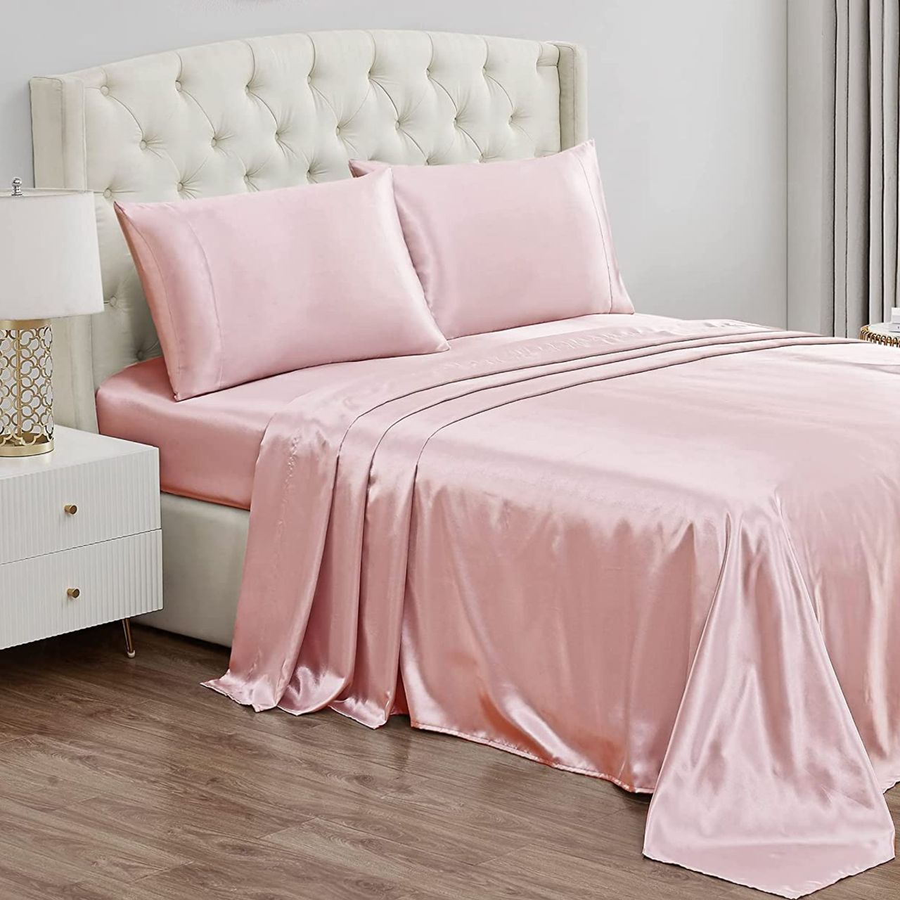 You can get Juicy Couture bedding on Amazon for any Y2Kstyle bedroom
