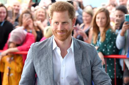prince harry revealed archie birth royal family whatsapp group