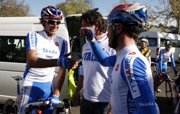 Paolini congratulates Pozzato