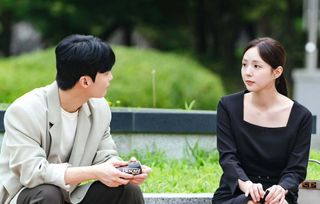 Yoo Yeon-seok (left) and Chae Soo-bin in a still from When the Phone Rings.