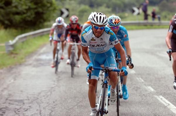 Simone Stortoni (Colnago-CSF Inox) goes on the attack