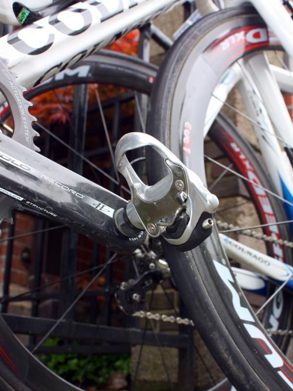 Yes, Campagnolo pedals are apparently alive and well, appearing on not only Sacha Modolo's (Colnago-CSF Inox) bike but those of his teammates, too.