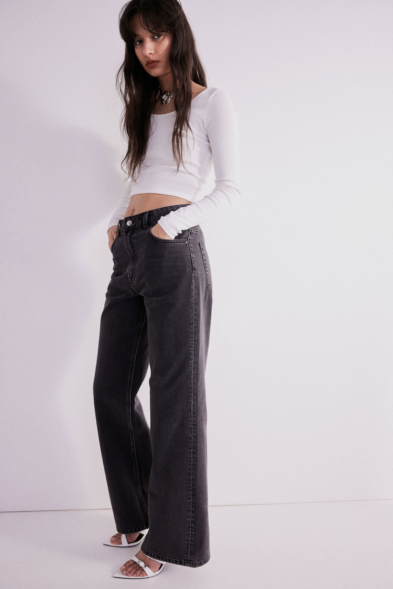 H&M Wide High Jeans in Black