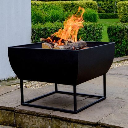 Best fire pits 2022: 6 buys to spend evenings outside | Ideal Home