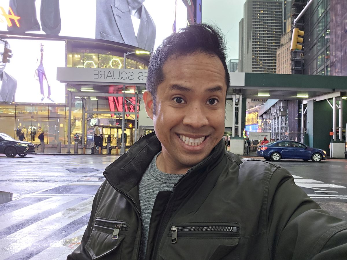 Samsung Galaxy S24 Ultra selfie.