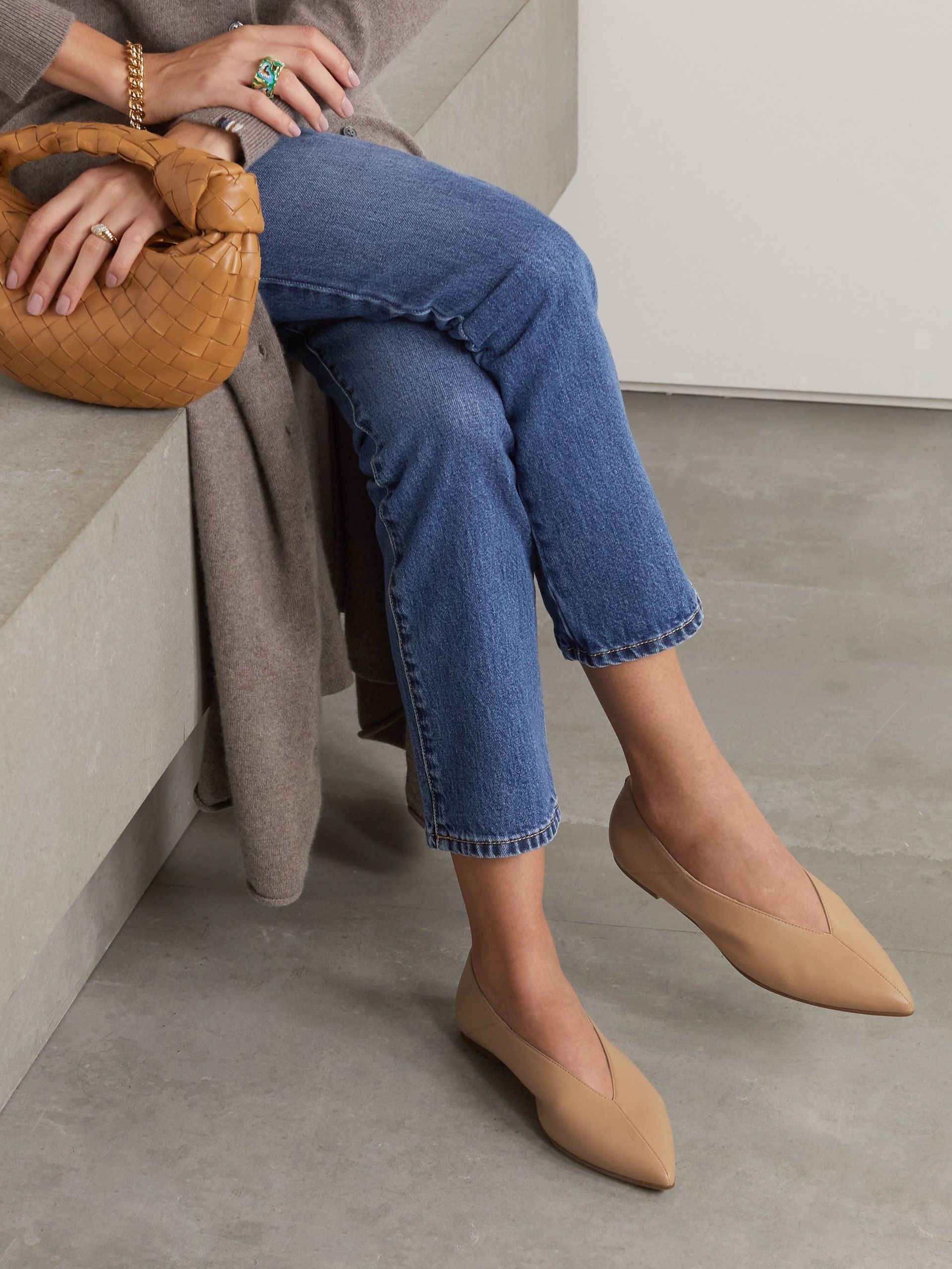 missing-image 29 حذاء مسطح أنيق بمقدمة مدببة يمكنك اقتناؤه لفصل الربيع