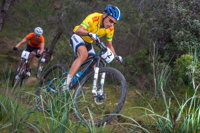 Fabian Giger leads Jaroslav Kulhavy
