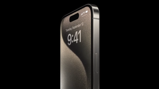 iPhone 15 titanium