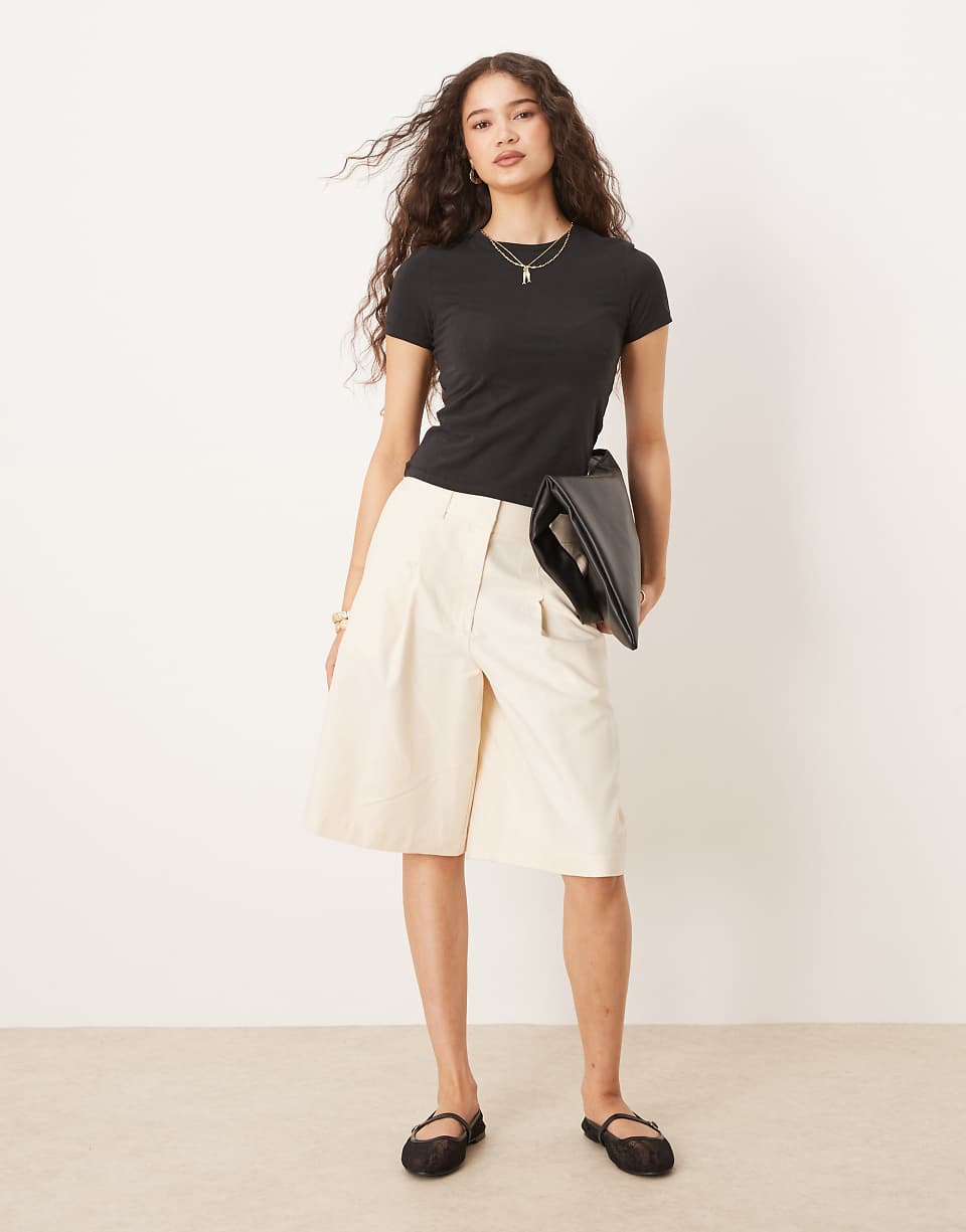 Asos Design Longline Pleat Front Safari Shorts in Cream