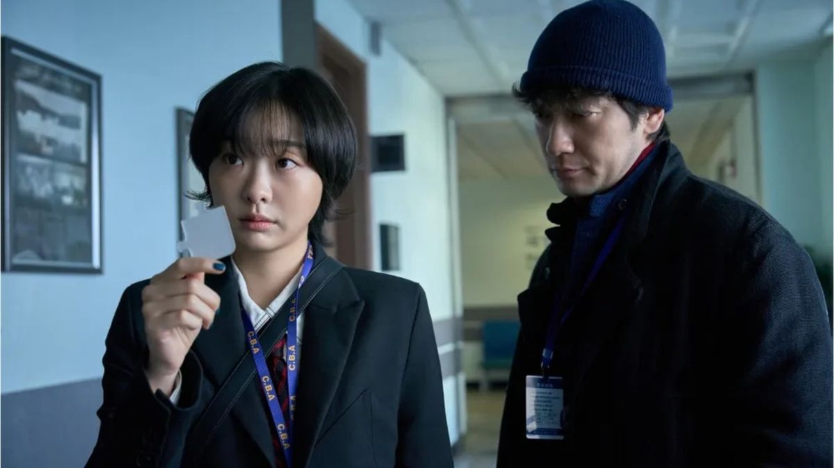 This Korean thriller is setting records on Disney+, and it's the perfect appetizer before Squid Game season 3 makes its Netflix debut