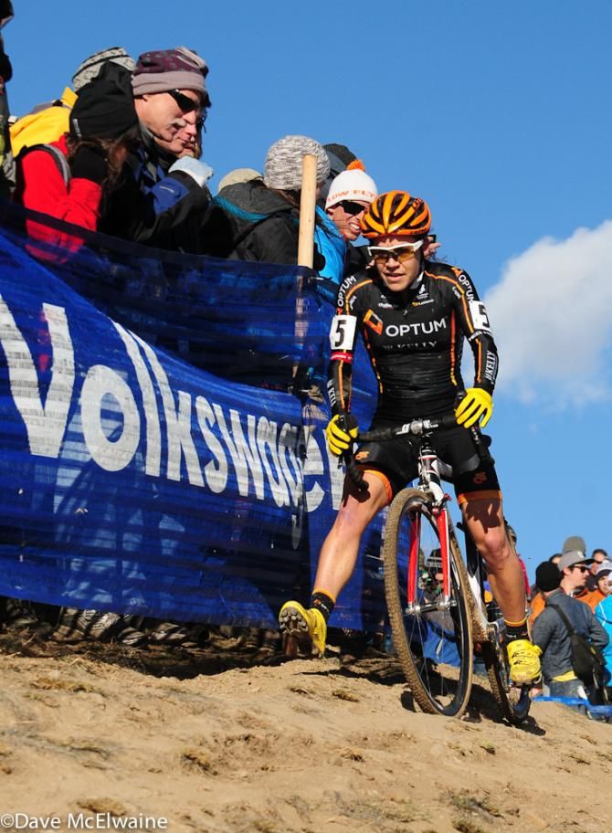 Crystal Anthony (Optum Pro Cycling) unclipping one foot just in case