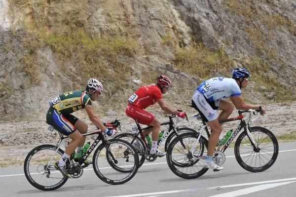 The stage two leaders working well together at the Tour of Langkawi