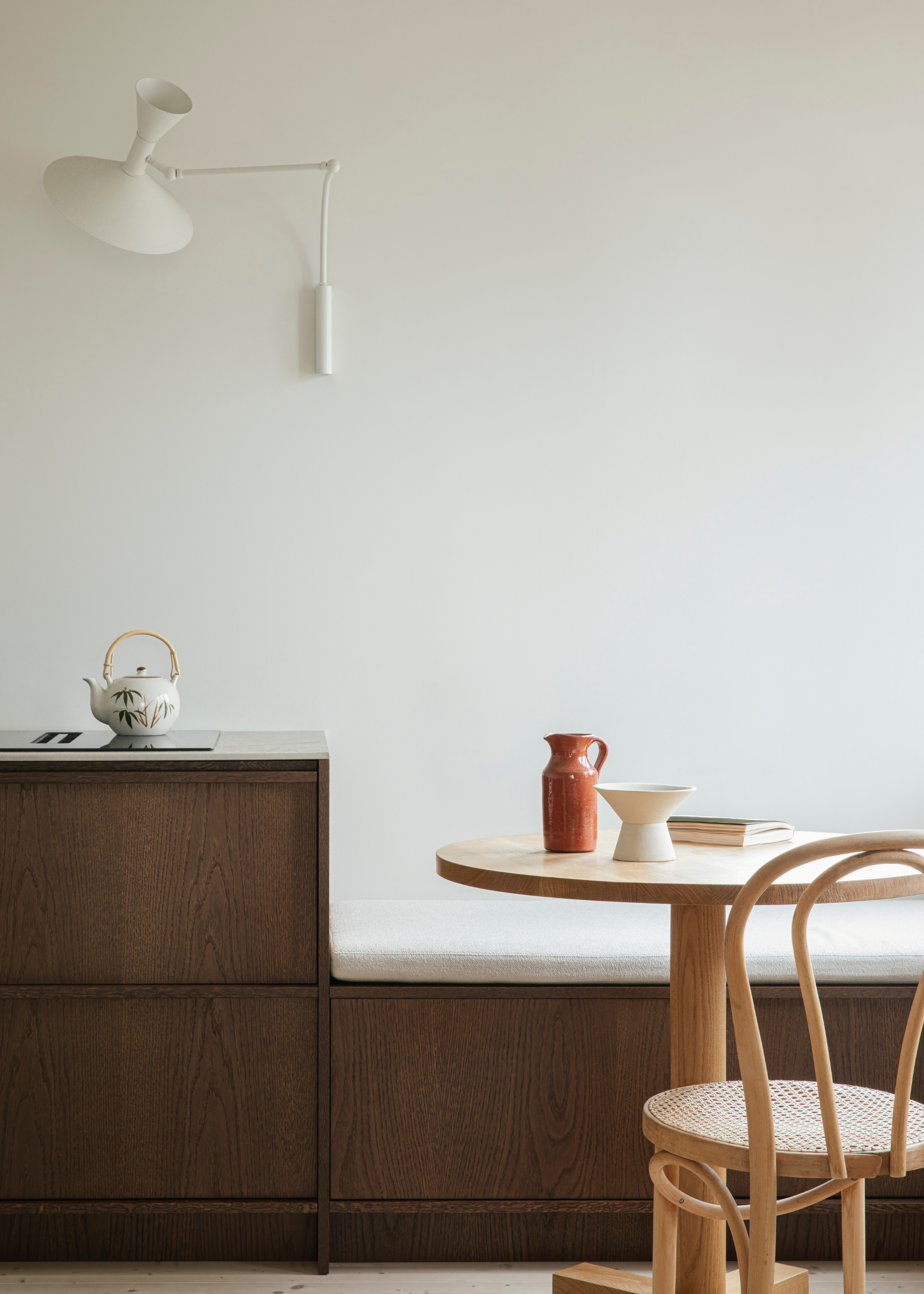 super simple, minimalist style bistro kitchen