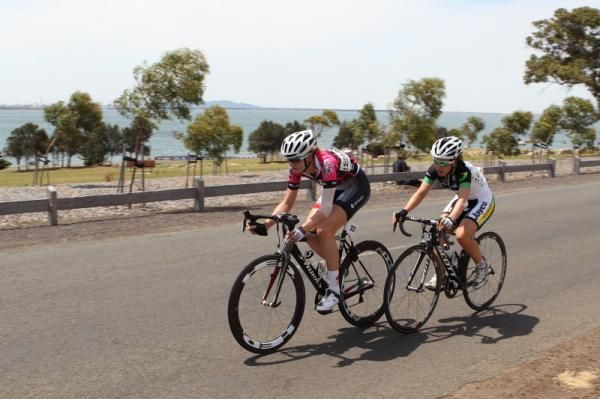 The final break which formed was Loren Rowney (Total Rush) and Amanda Spratt (GreenEDGE)