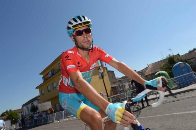 Vincenzo Nibali (Astana) retained the red jersey.