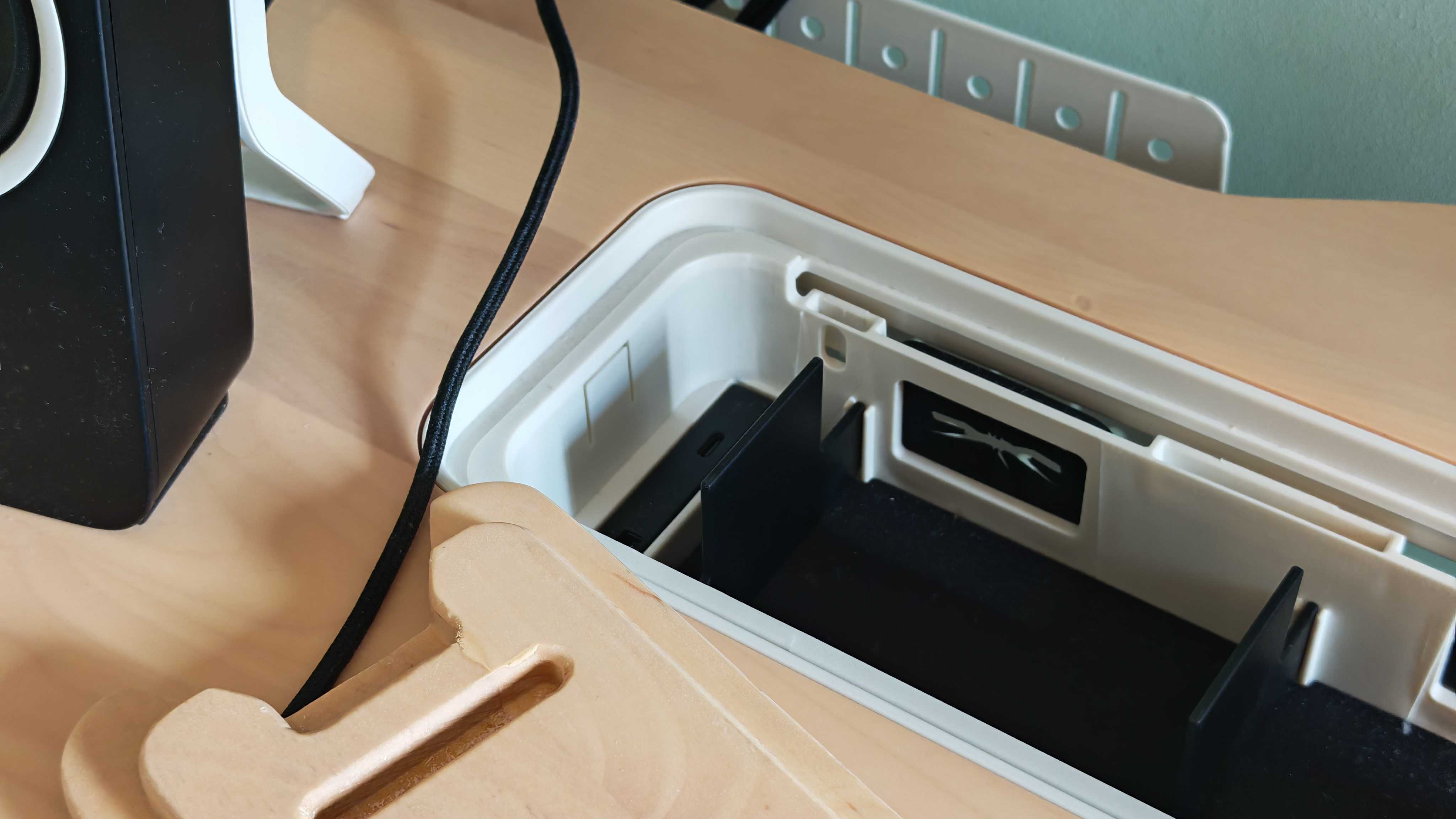 The Corsair Platform:4 Elevate gaming desk.