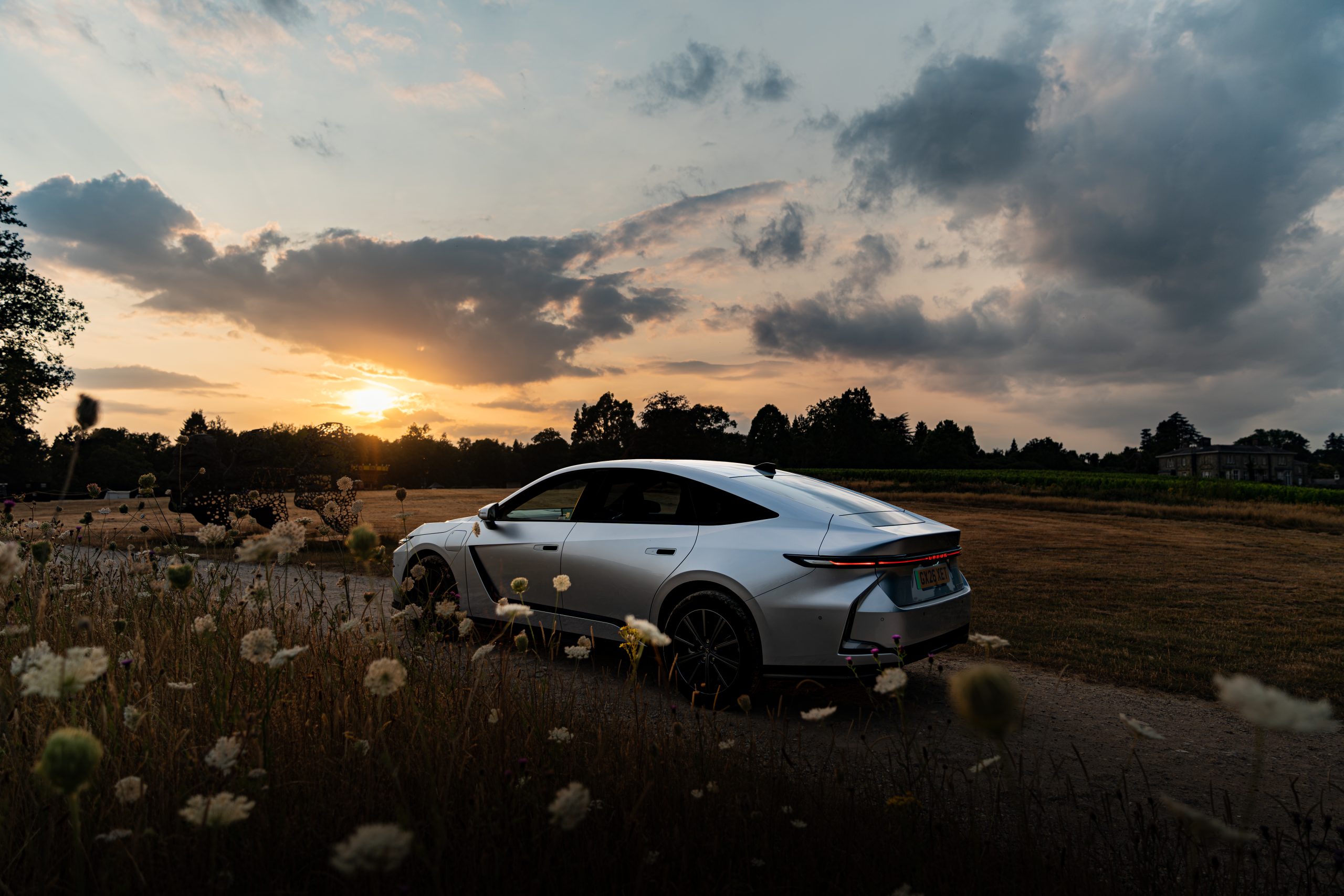 The new Lexus ES 350e