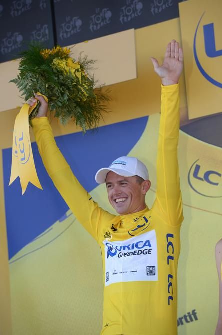 Simon Gerrans (Orica-GreenEdge) in the maillot jaune in Nice