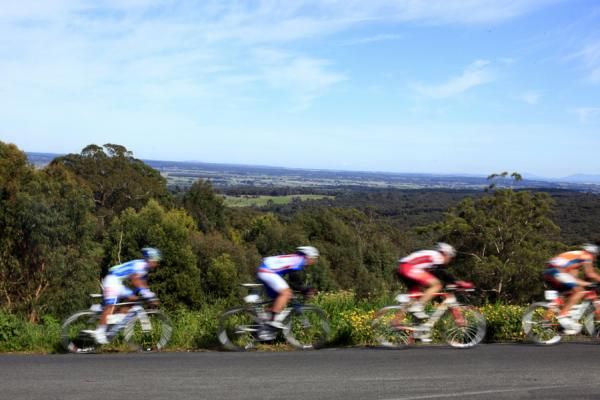 Jongewaard said he suffered in the break, but conceded that the day in the main field sounded pretty hard. Here the peloton gets strung out at the 80km mark.