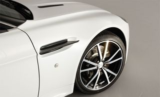 Astonmartin Hm with front wheel
