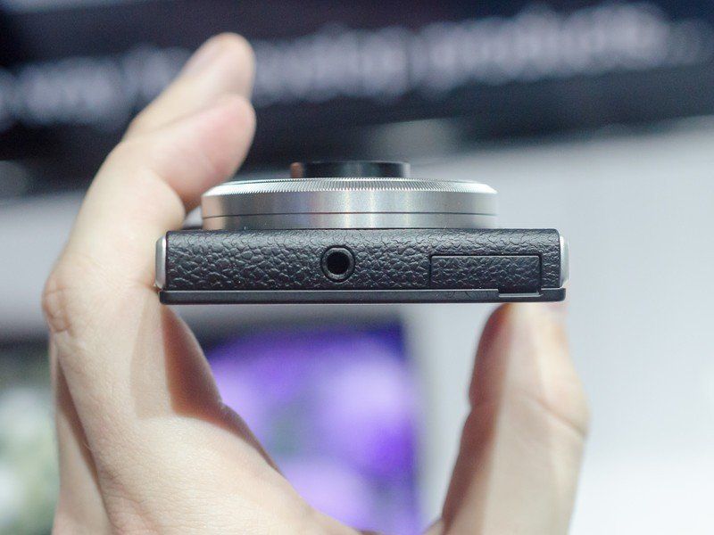 Panasonic Lumix CM1
