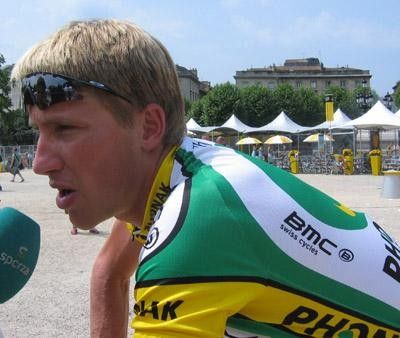 Axel Merckx in the village de d&eacute;part
