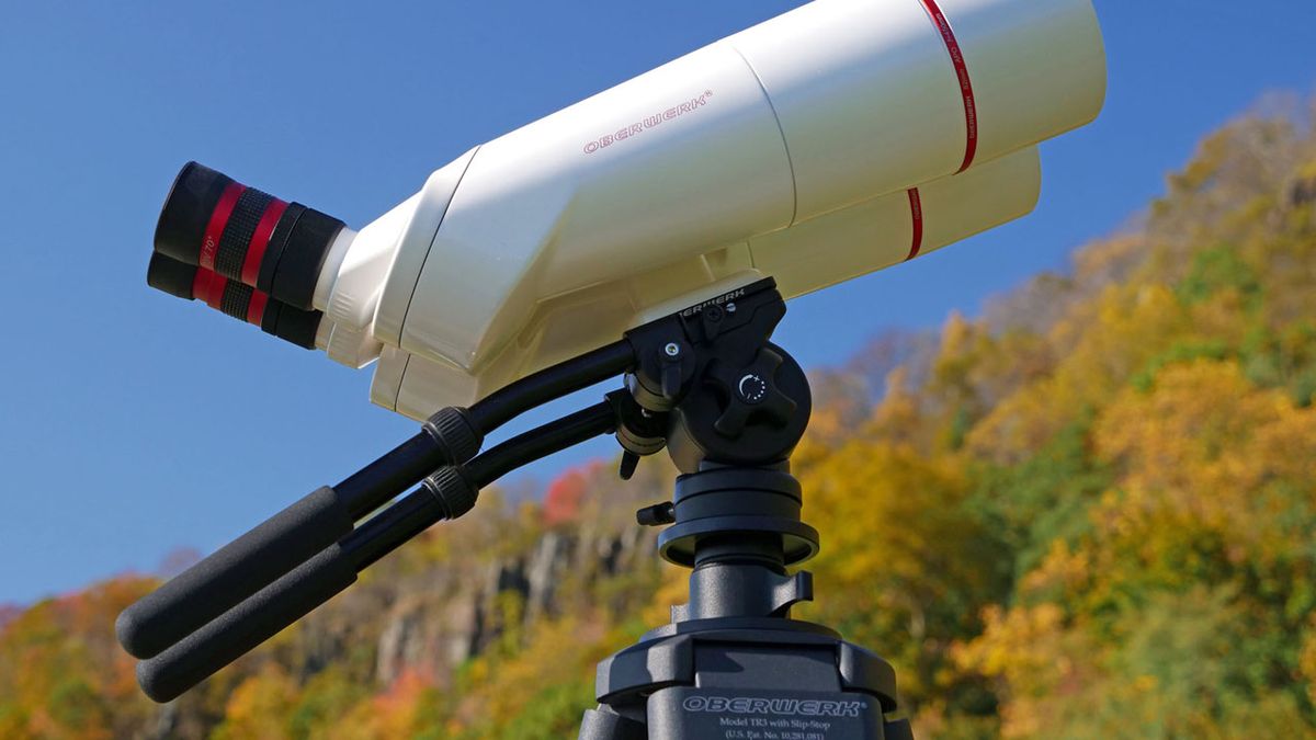 How to Hold Binoculars Steady Space