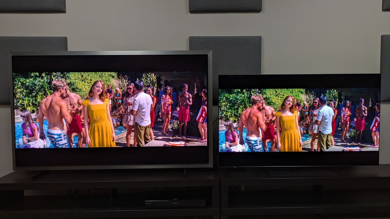 Samsung S99H (left) vs LG G6 (right) showing Mia at the spring party from La La Land. The S99H has the more accurate colors, but the G6's colors are bolder
