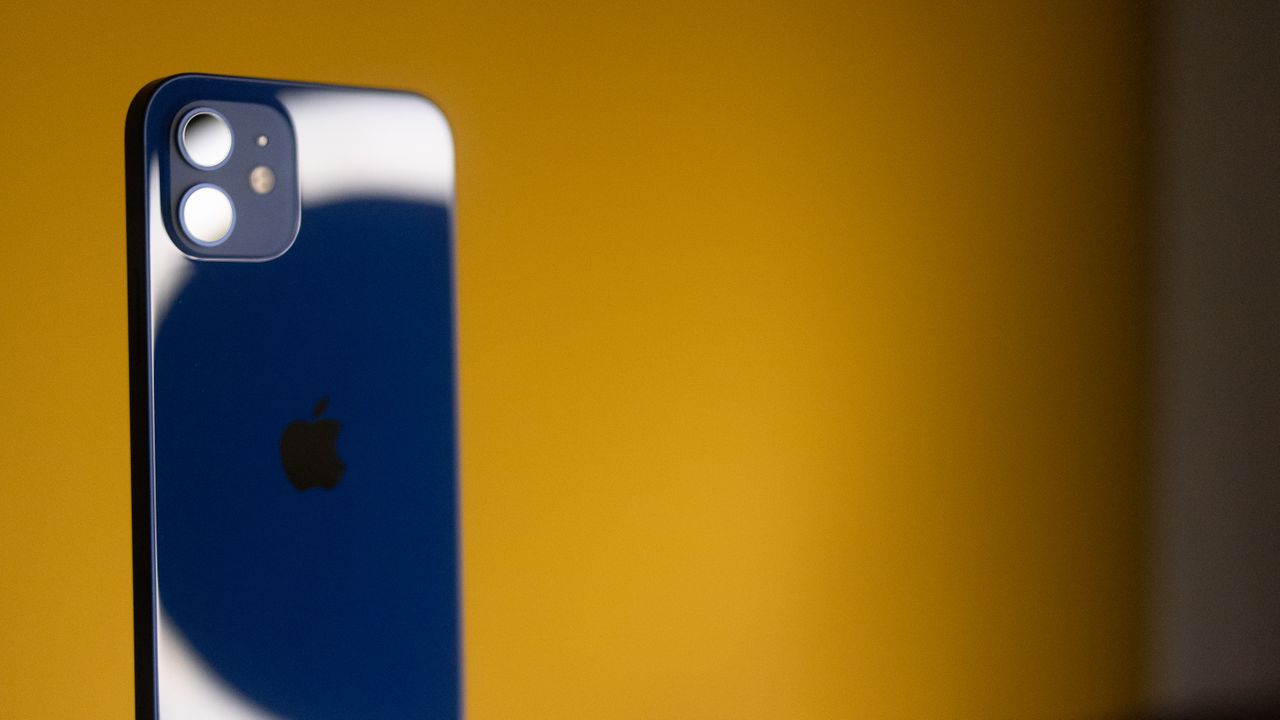 Apple iPhone 12