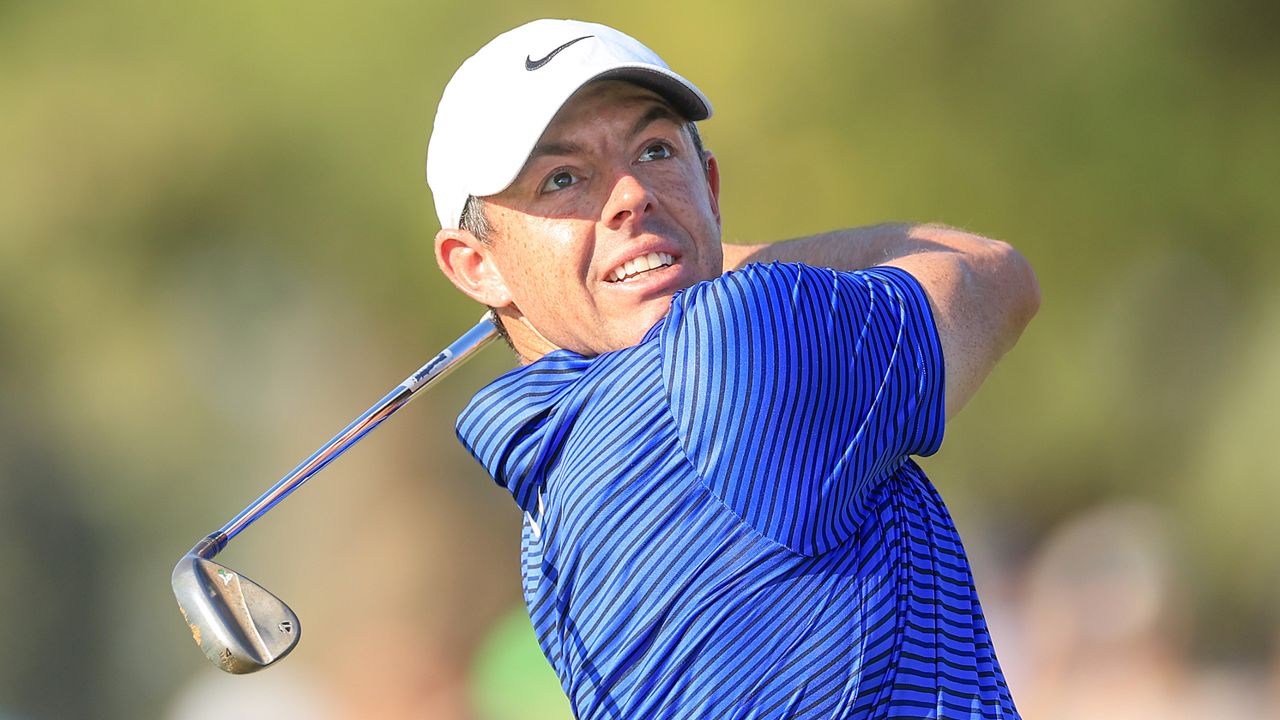 Rory McIlroy takes a shot at the DP World Tour Championship