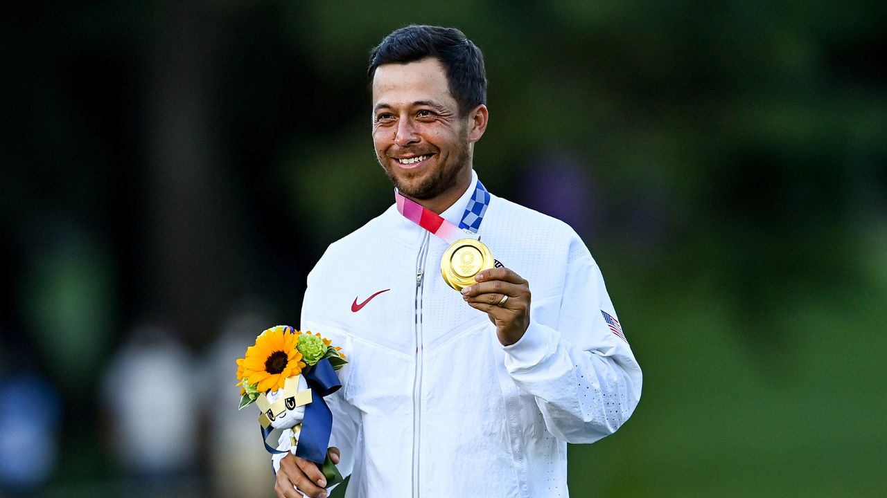 Xander Schauffele with the Olympics gold medal