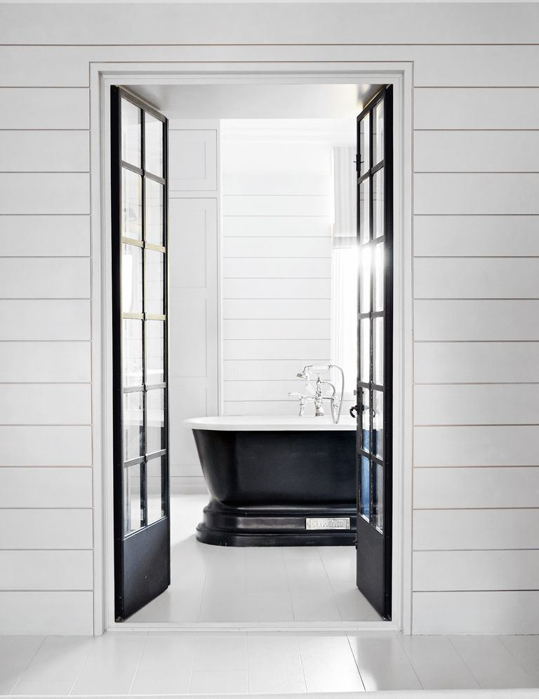 White Bathroom Ideas 20 For A, How To Paint A White Bathtub Black