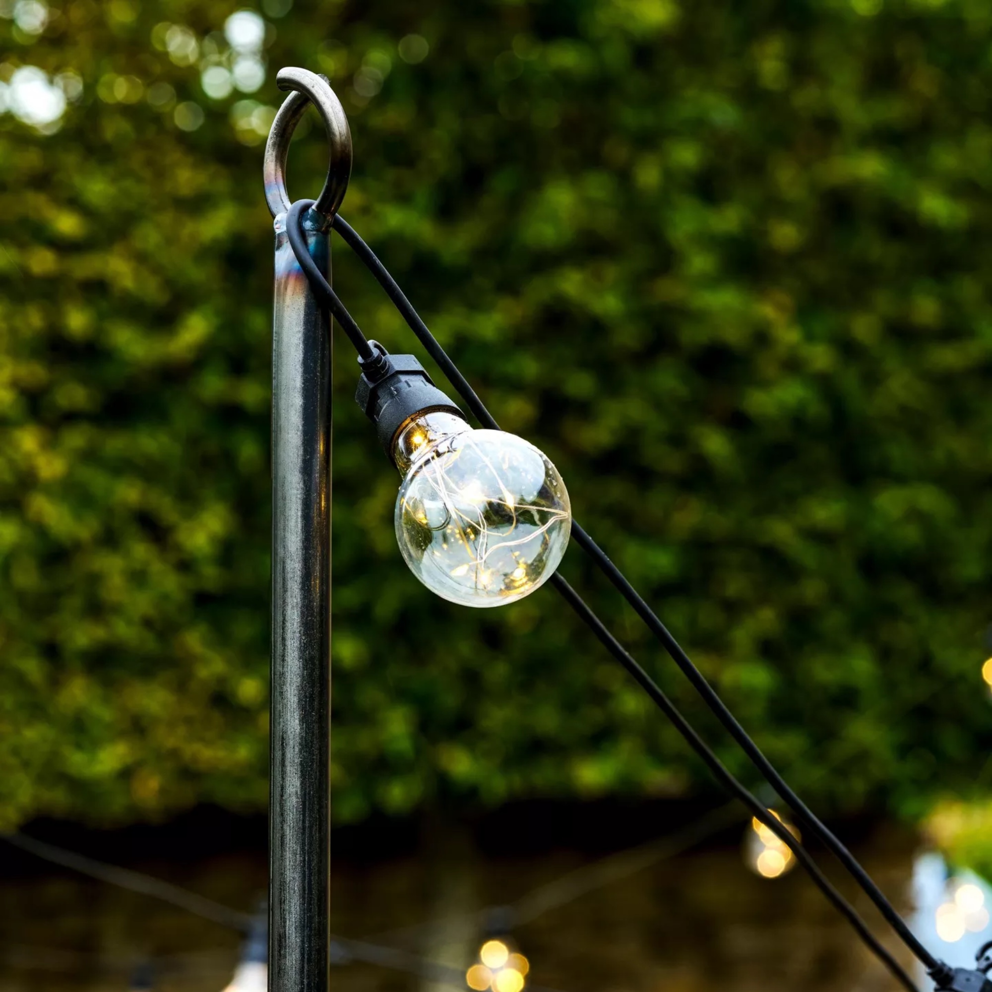 Garden Trading Festoon Lighting Pole, Black