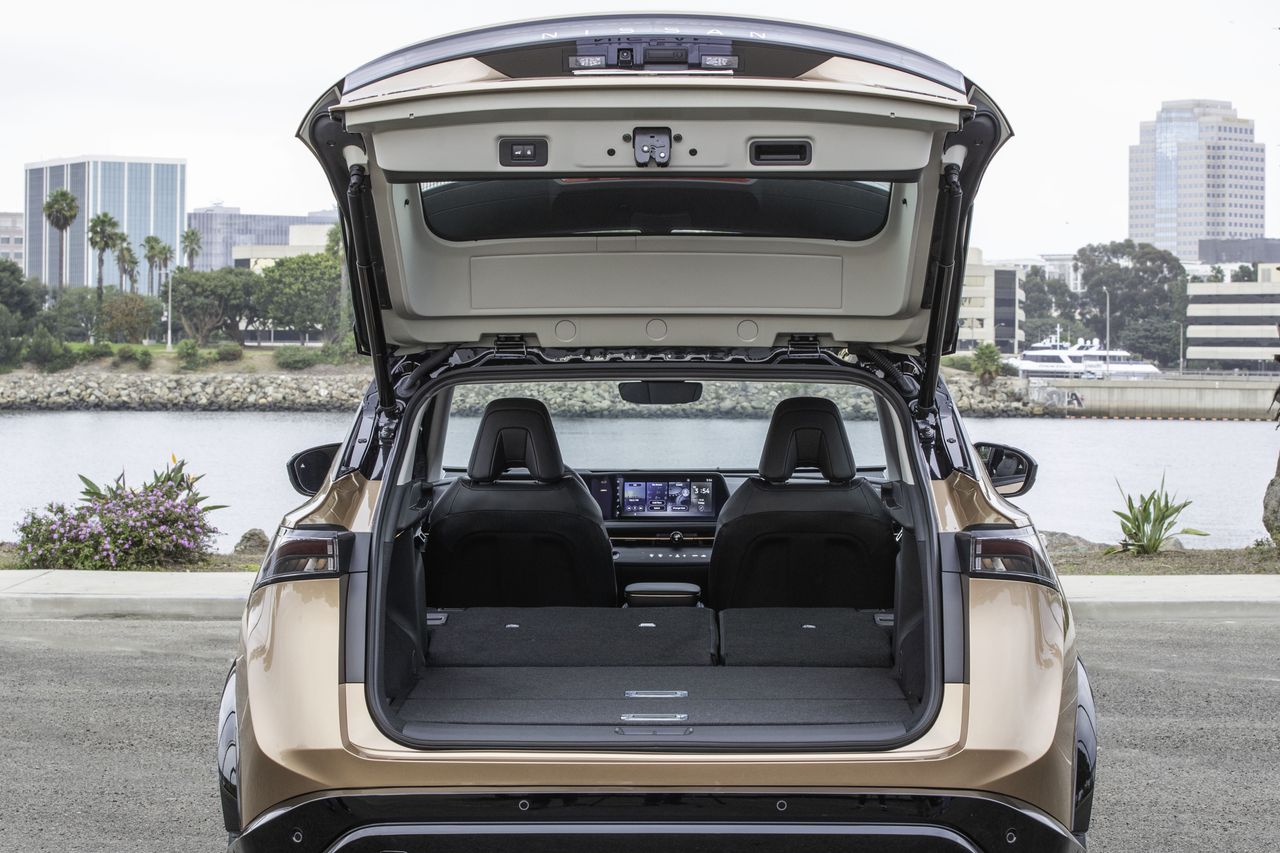 Nissan Ariya 2022 electric SUV &mdash; trunk