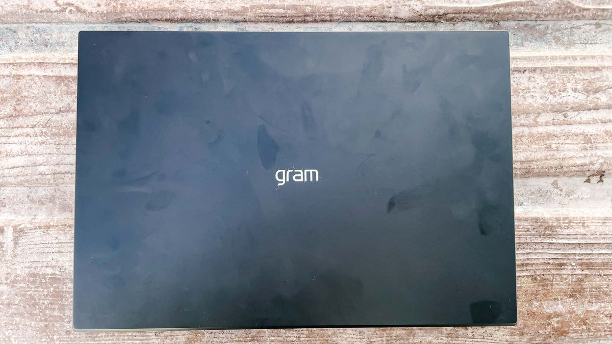 lg gram 2022 17 review