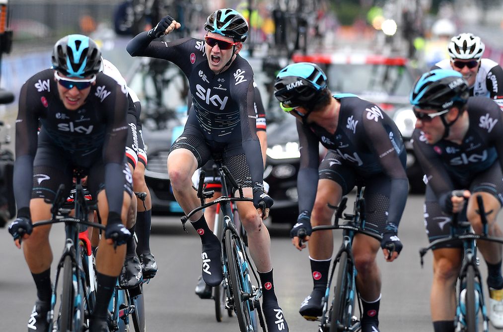 Team Sky take a narrow Hammer Series win ahead of Team Sunweb.