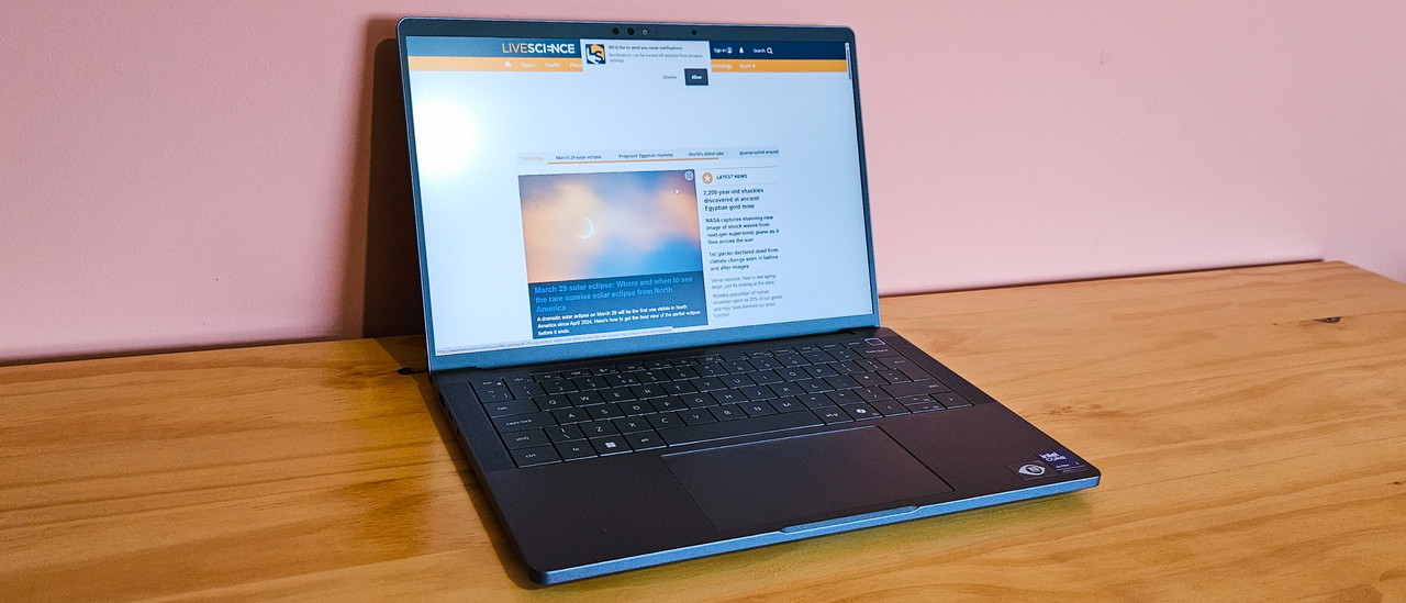 LS-Dell Pro 13 Premium: laptop open screen display