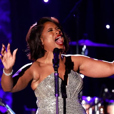 Jennifer Hudson performing