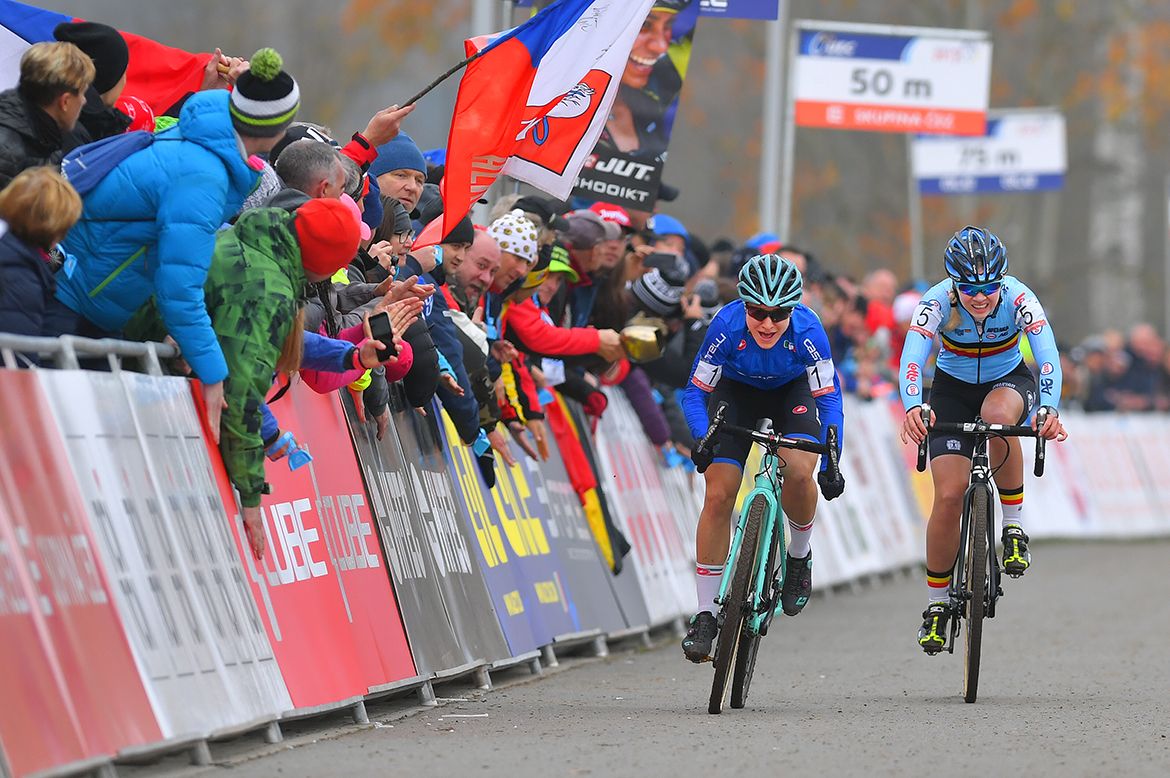 Chiara Teocchi (Italy) beats Laura Verdonschot (Belgium) to European under-23 gold.