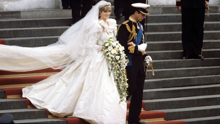 Princess Diana Favourite Fashion Brands: Where To Buy Them | Marie ...