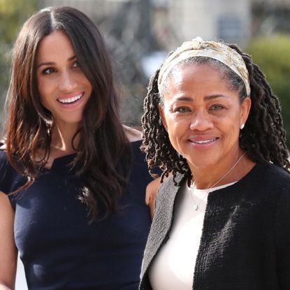 Hair, Beauty, Friendship, Blond, Smile, Fun, Brown hair, Photography, Long hair, 