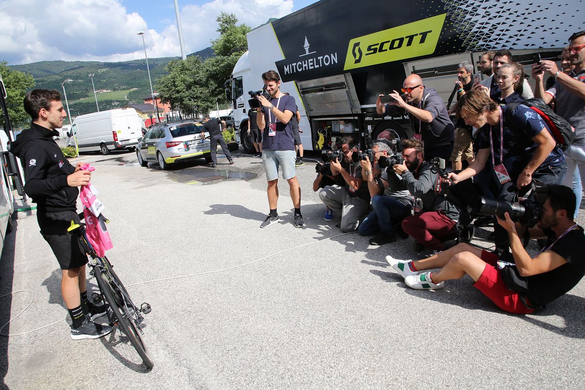 The media descended upon Simon Yates on the rest day