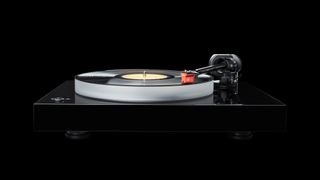 Pro-Ject X2 B turntable