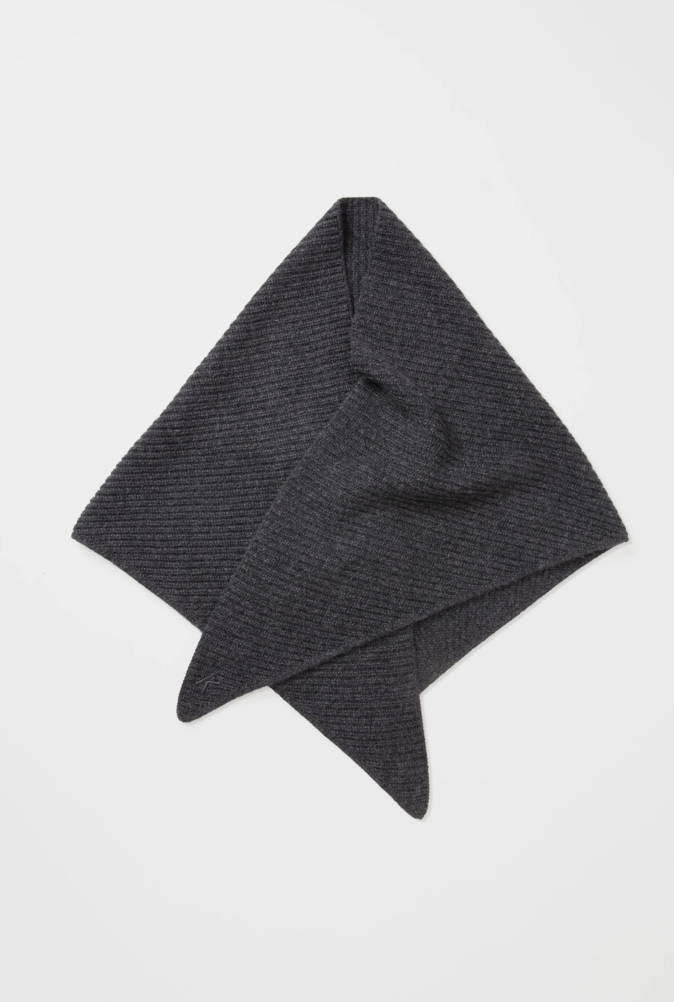 Kiltane, Triangle Knitted Cashmere Scarf - Charcoal