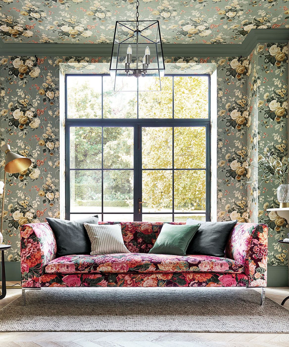 Botanical wallpaper trend
