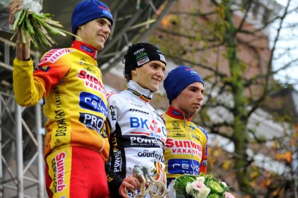 Jim Aernouts (BKCP-Powerplus) takes centre place on the podium