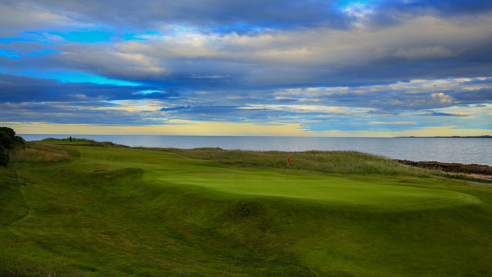 Royal Dornoch Golf Club Championship Course Review, Green Fees, Tee