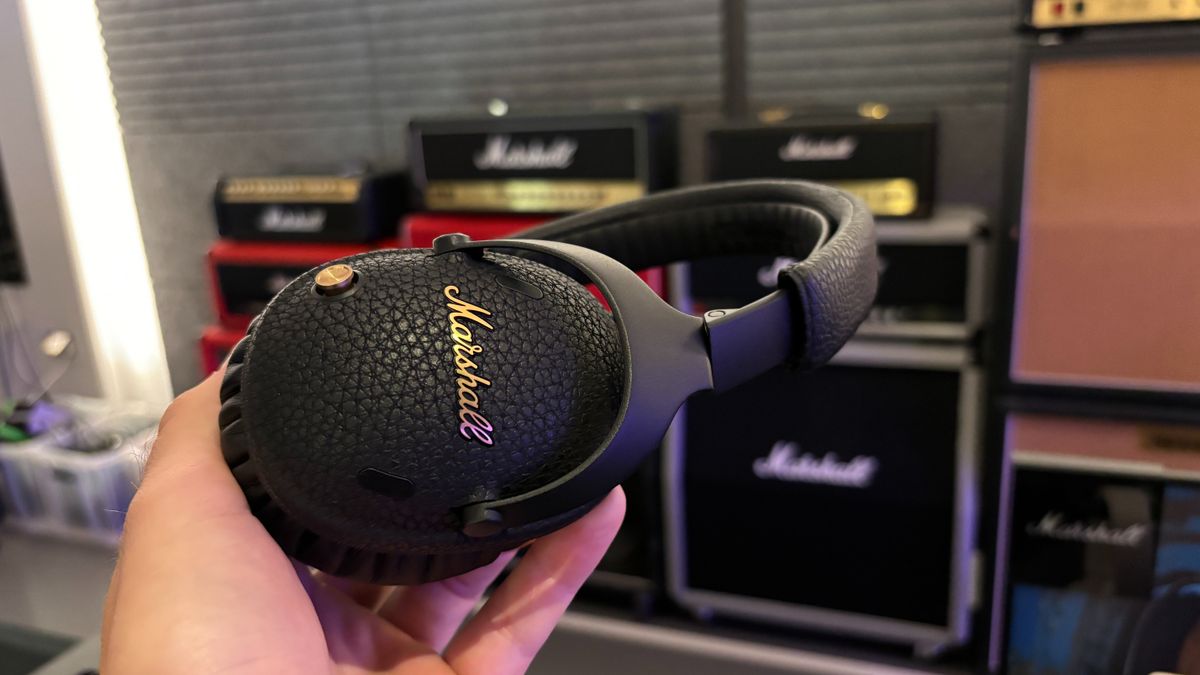 Marshall Monitor III headphones in black